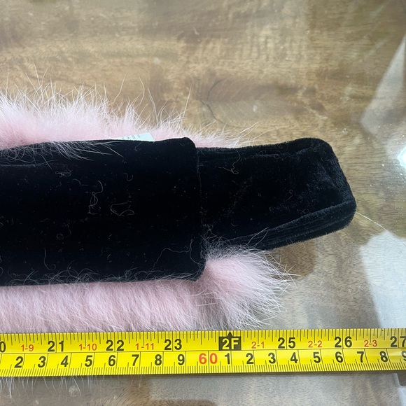 OS Pink Fox Fur Infinity Scarf with Black Velvet Lining and Velcro Closure - Picture 6 of 6